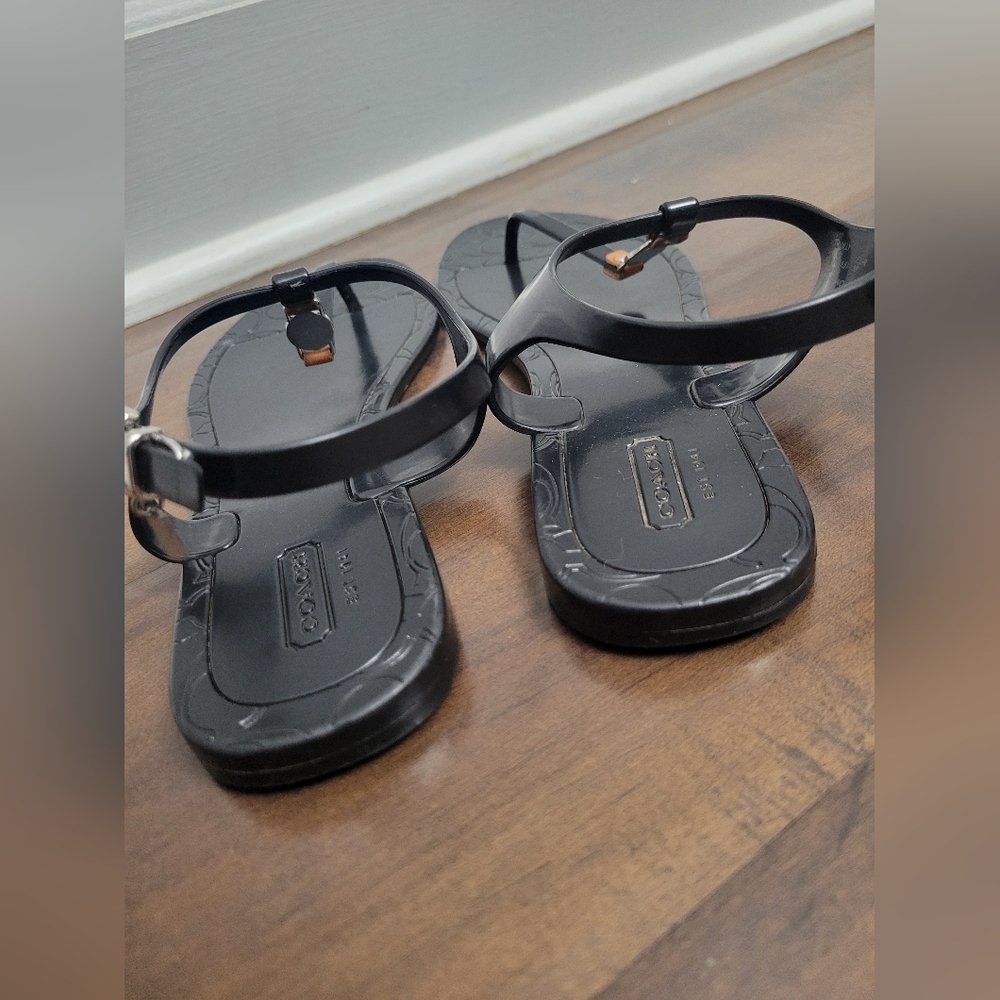 Coach Piccadilly Jelly Thong Ankle Strap Flip-Flops Sandals Black Gold Size 8 - Picture 4 of 11